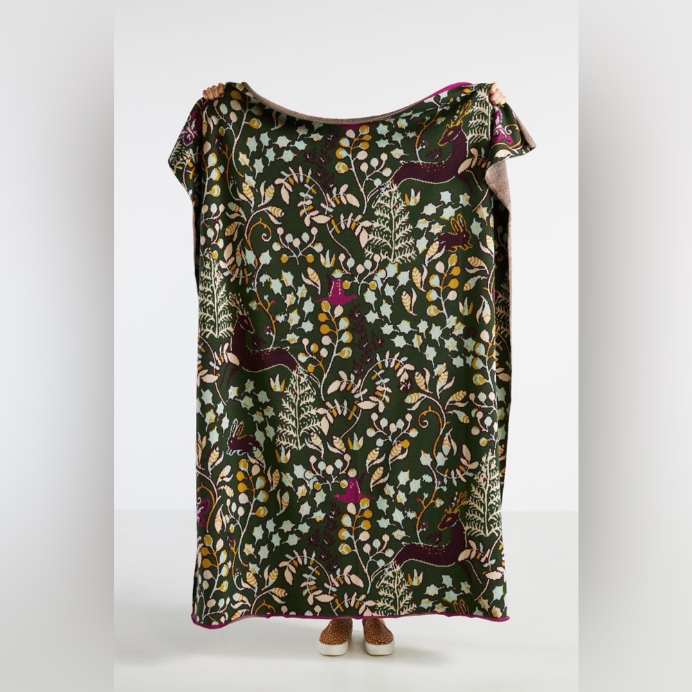 Anthropologie 100% Cotton Green Woodland Scene 48" x 60" Throw New With Tags